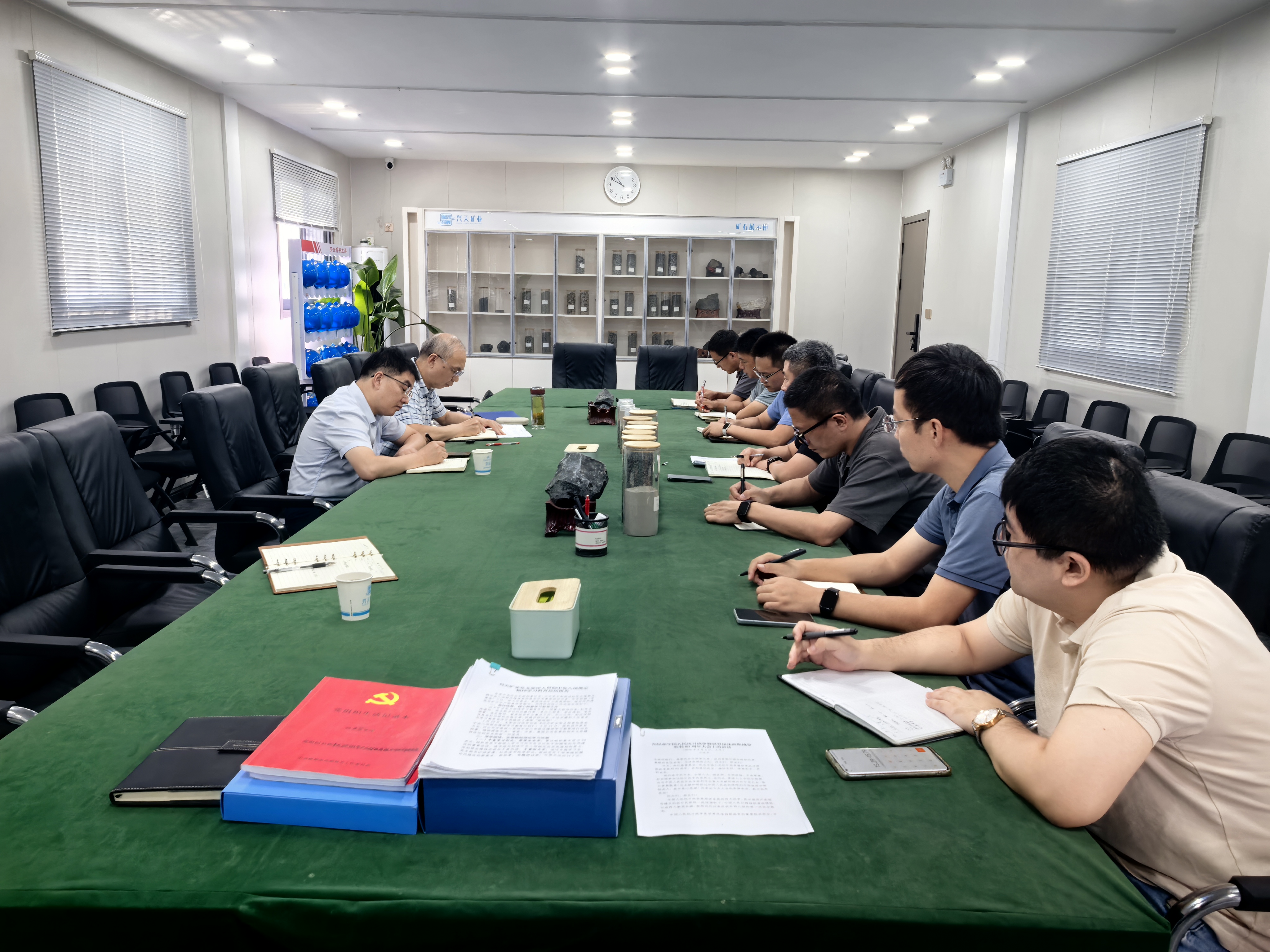 市礦投集團(tuán)黨委書記、董事長王峰赴興天礦業(yè)調(diào)度年度重…